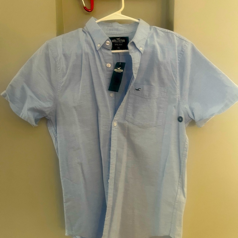 NWT Hollister short sleeve blue button down mens XS